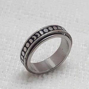 Silver and Black Stainless steel Spinner Moon Phase RingSize - 7.75